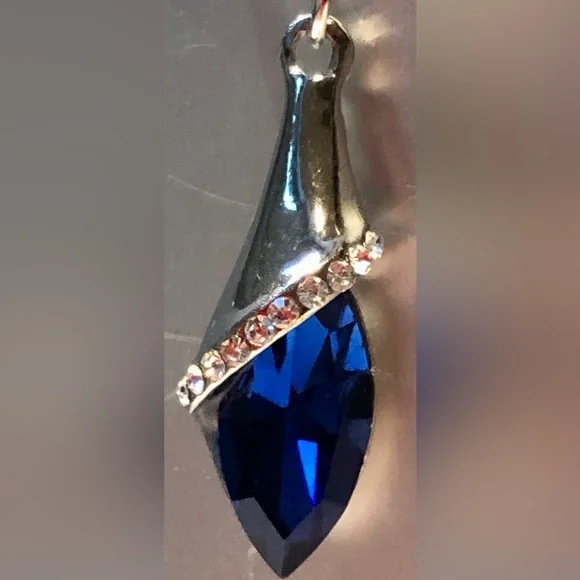 VINTAGE necklace and earring set Silver Blue teardrop crystal Upcycled Elegant - Picture 7 of 14